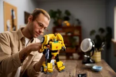 LEGO® Icons Bumblebee