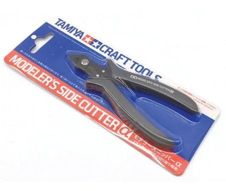 Modelci Yan Keskisi, Gri