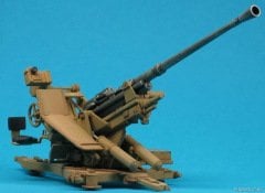 German Flak 37 w/Crew