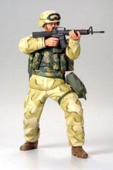 Modern U.S. Infantryman / Desert